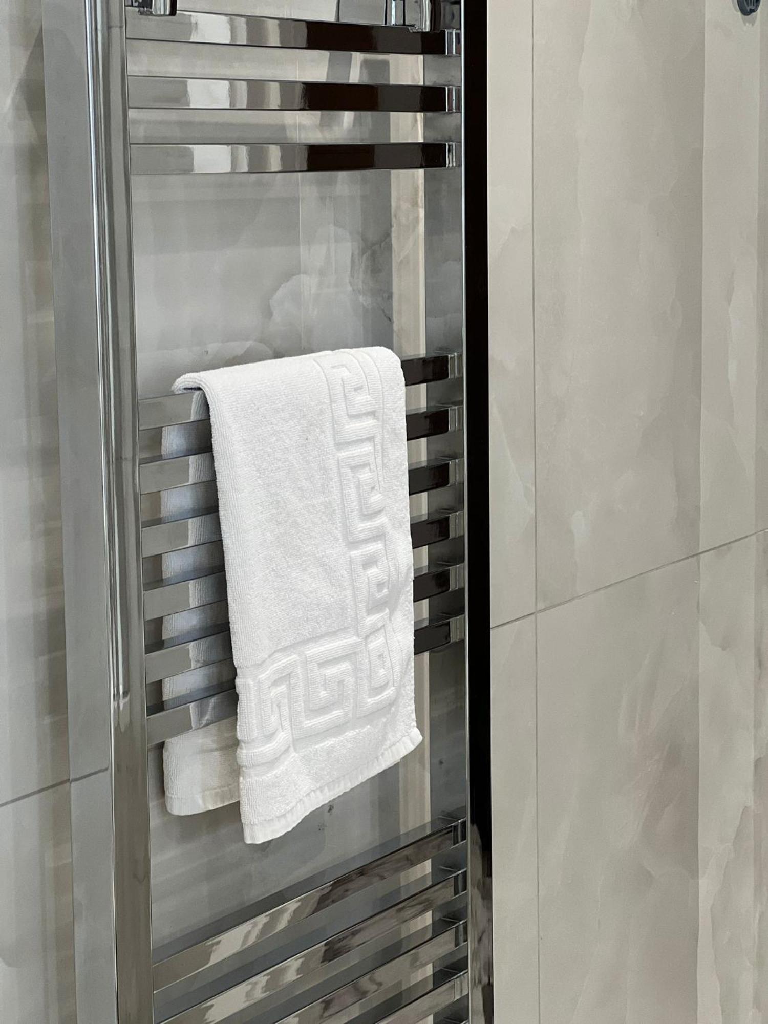 סלאו Kensington House By Solitaire Suites מראה חיצוני תמונה