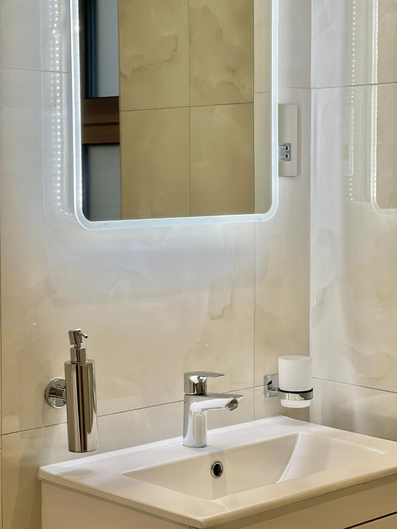 סלאו Kensington House By Solitaire Suites מראה חיצוני תמונה