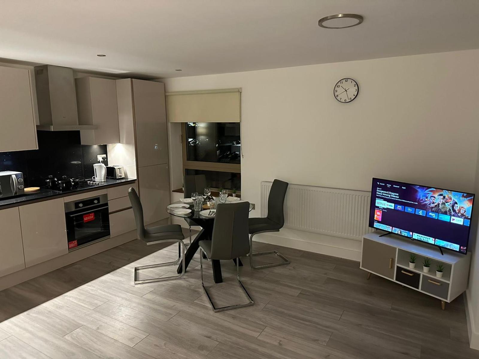 סלאו Kensington House By Solitaire Suites מראה חיצוני תמונה